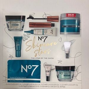 No7 Skincare Stars the Star of the Show Protect & Perfect Set